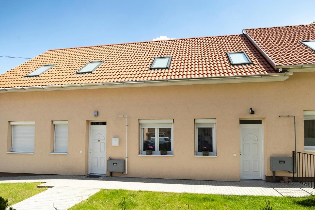 Apartmán Zsendulo Apartman Eger Exteriér fotografie